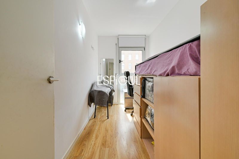 Foto 90e842c1-0d02-4b93-9bd0-b3f6061508b5. Pis amb aparcament a Eixample Sud-Migdia Girona