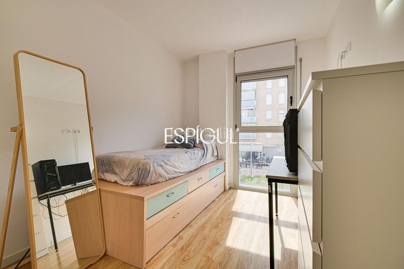 Foto e3977819-9868-4e97-984b-9651ba05e17f. Pis amb aparcament a Eixample Sud-Migdia Girona