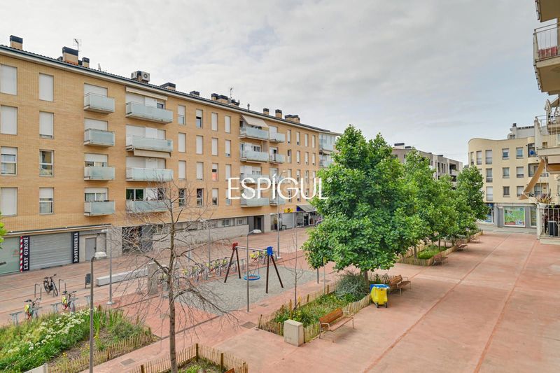 Foto ed3e2b86-d8a9-40ff-bd2a-a2d4a6a51ee7. Pis amb aparcament a Eixample Sud-Migdia Girona