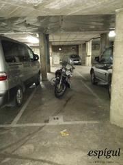Aparcament cotxe a Güell 102. Parking junto al colegio maristas y cerca del ave