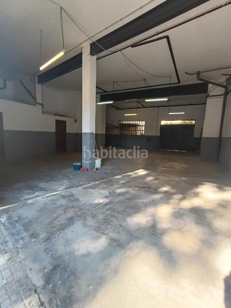 Foto 51d2fdfa-4150-4abd-b6ab-3cd2dc102193. Location local commercial dans Sant Climent de Llobregat