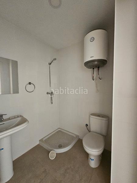 Foto 2f185118-aa9e-4920-80dd-cbc5887c2612. Lloguer local comercial a Sant Climent de Llobregat