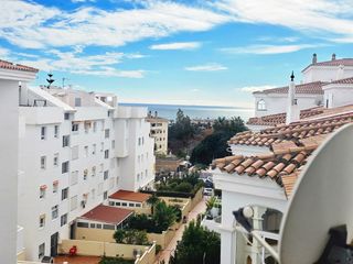Pis a Ciudad de melilla. Piso de 2 dormitorios con vistas al mar y piscina en arroyo de l
