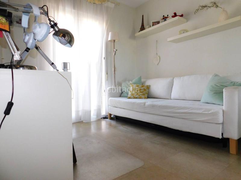 Foto 89e71239-1504-4329-a1cb-c73c42cd2db9. Casa lowcost lacalle presenta en exclusiva amplia vivienda adosada con dos garajes subterraneos y piscina comunitaria en Puerto Real