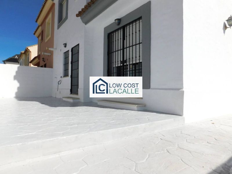 Foto 999b9e0e-5532-4d65-9fe4-3e3c01c99010. Casa amb aparcament a Virgen del Mar Rota