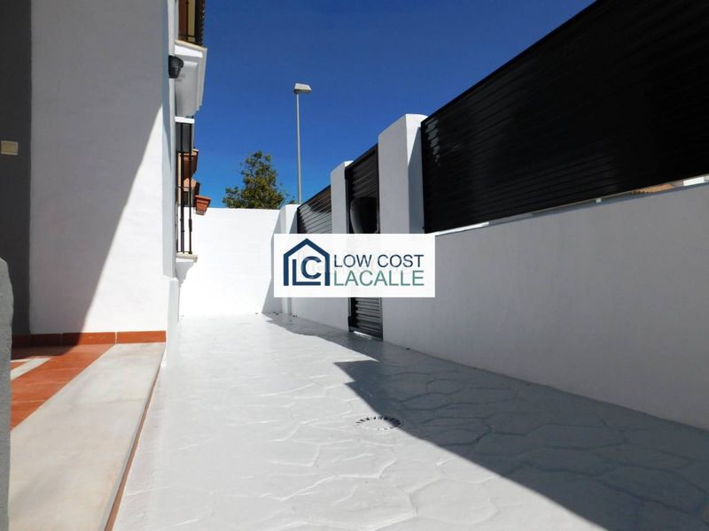 Foto cec9b103-4edd-4774-98e7-44490c4e1557. Casa amb aparcament a Virgen del Mar Rota