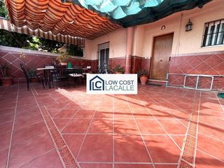 Casa  Avenida tamarisco. Lowcost lacalle en ofrece en exclusiva amplia casa de renta libr