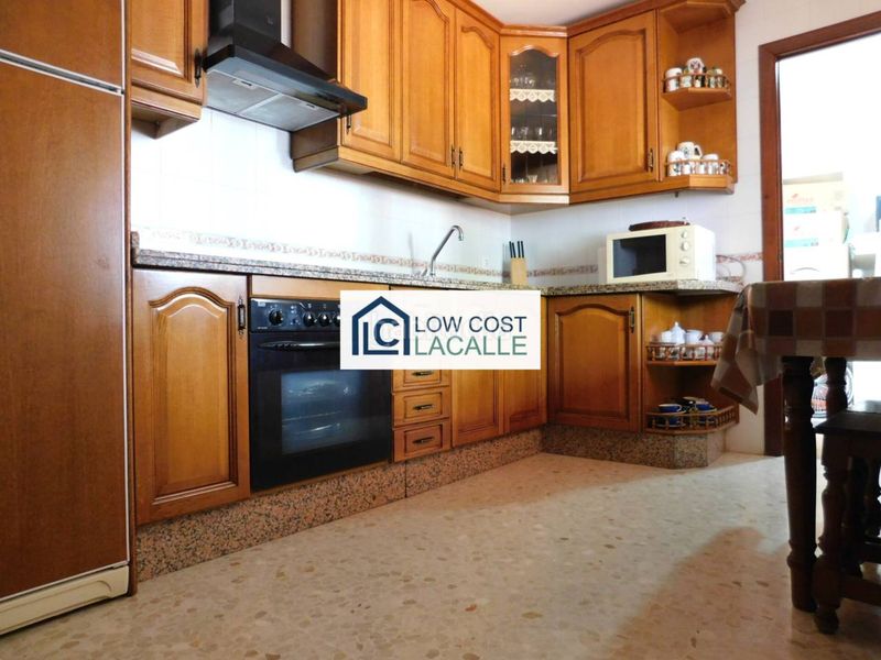 Foto 676c456f-b93e-4d1f-a4eb-5e0134d1fe8f. Casa amb aparcament a El Rocío - La Milagrosa Jerez de la Frontera
