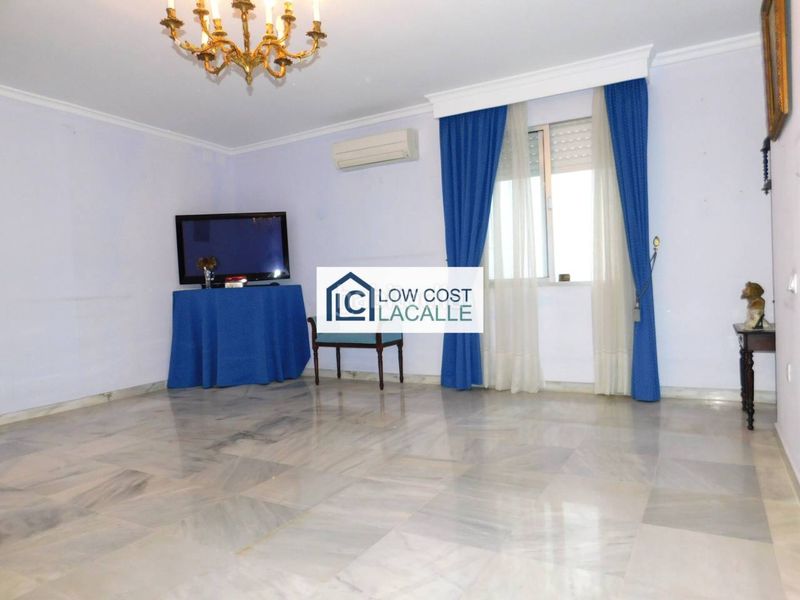Foto bd2fac81-bd93-4922-a748-1529c49a0889. Pis a Centro Jerez de la Frontera