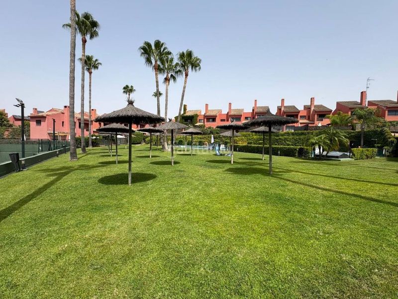 Foto 4de7ae74-fcae-4228-a706-75e44addea1f. Casa amb aparcament piscina a Puertas del sur - Guadabajaque Jerez de la Frontera