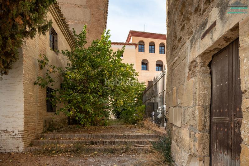 Foto a828ba84-3b1e-43a2-af74-db1925ebd0f6. Casa pareada en Barrio de Albaicín Granada