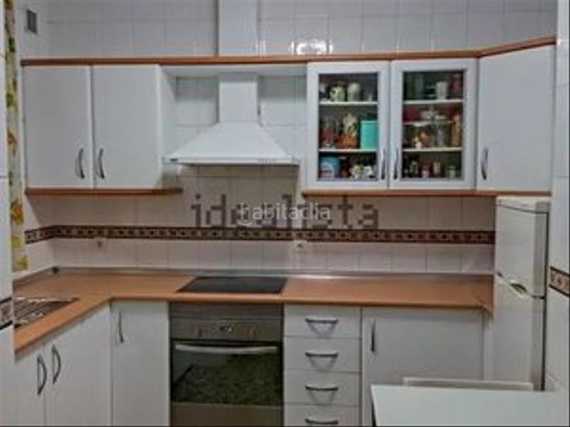 Foto 89ec9893-1015-41c5-8e22-7e15dc06d95e. Flat with heating parking in Camino de Ronda Granada