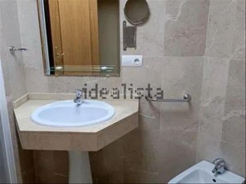 Foto d2637754-defd-497a-80e2-dd922f0e709b. Flat with heating parking in Camino de Ronda Granada