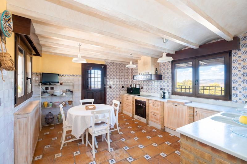 Foto 1cc613ce-c23b-442d-ad0e-12014f0c61fb. Chalet con riscaldamento parcheggio piscina in Altos de la Zubia Zubia (La)