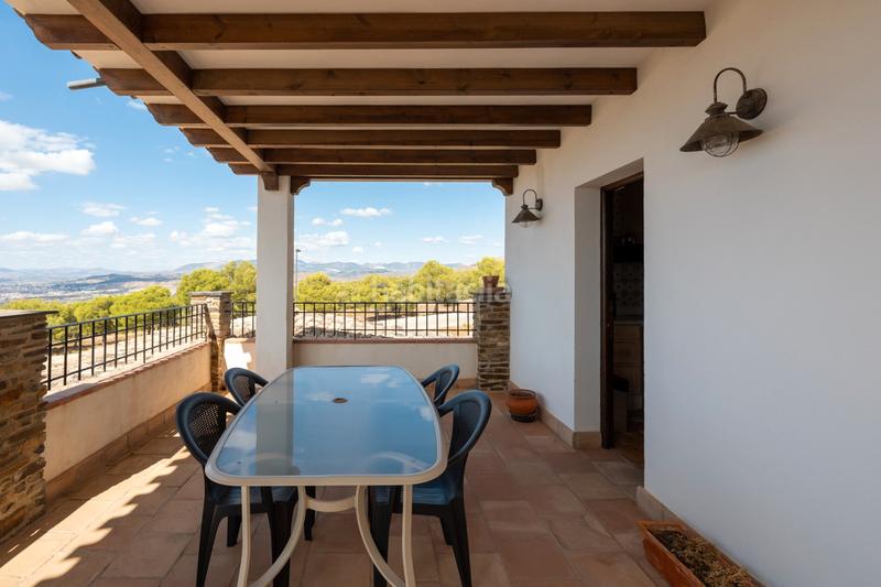 Foto 25ad8a9b-3c07-42b2-9f0a-4cc344343c31. Chalet en Altos de la Zubia Zubia (La)