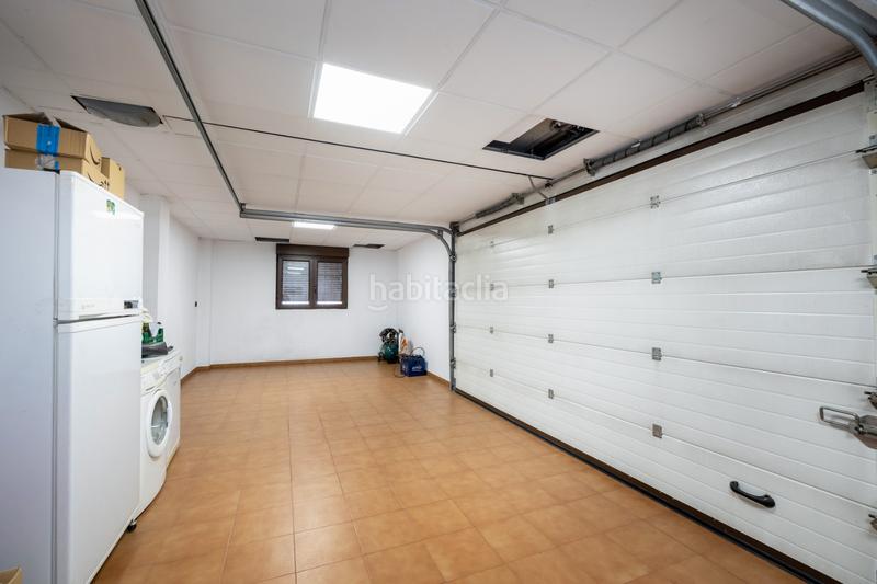 Foto 931a853b-f149-4801-9f88-90096855fc25. Chalet en Altos de la Zubia Zubia (La)