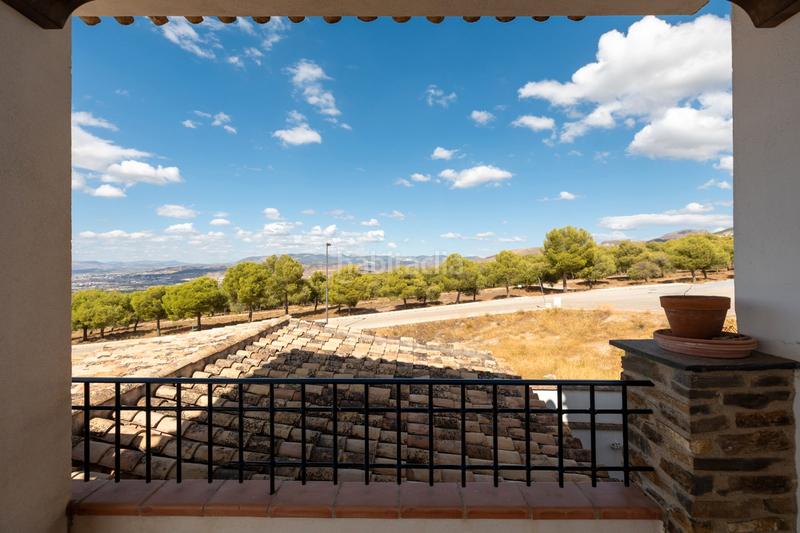 Foto c7e0f8b4-2a73-4dea-9baf-4f45af201632. Chalet en Altos de la Zubia Zubia (La)