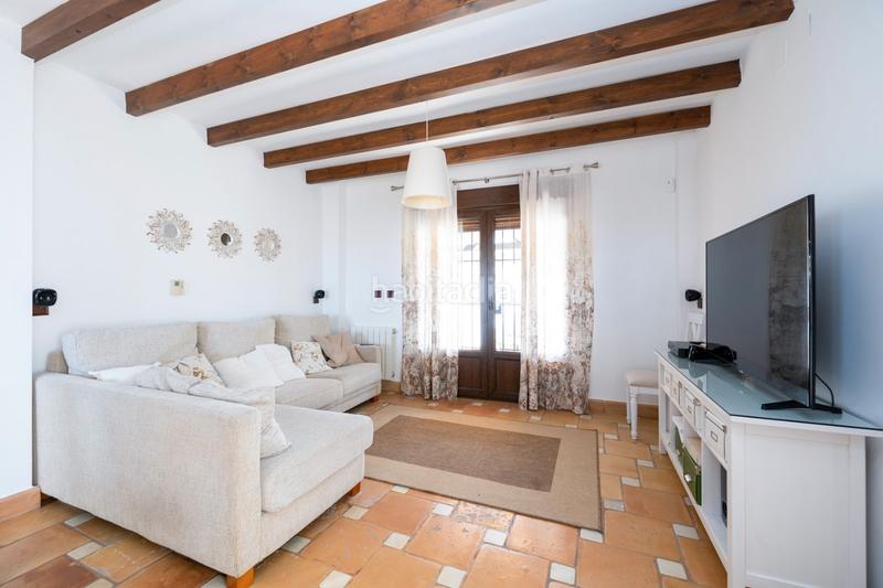 Foto e44b928a-ad78-4b94-8c96-e6603970b696. Chalet en Altos de la Zubia Zubia (La)