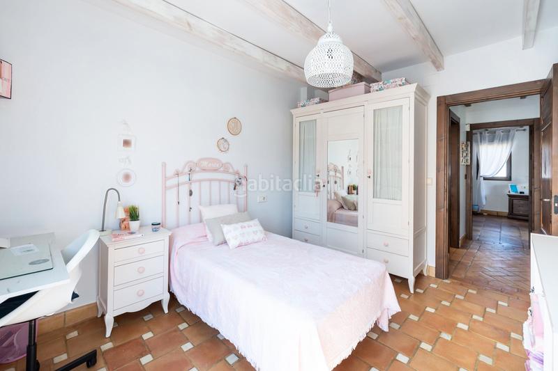 Foto 1e3bdaa6-6f2e-4642-842d-fa83efe777b1. Xalet amb calefacció aparcament piscina a Altos de la Zubia Zubia (La)