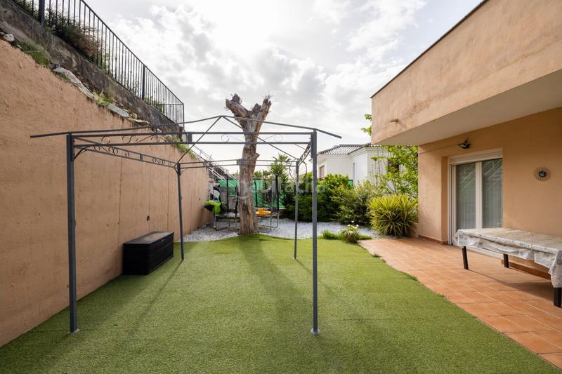 Foto 4388a142-1d23-4a39-9eba-765aedb2a427. Chalet mit heizung parking pool in La Zubia Ciudad Zubia (La)