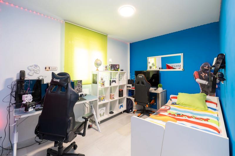 Foto ed49d5cc-7a45-4fff-83e3-634556cd202f. Chalet mit heizung parking pool in La Zubia Ciudad Zubia (La)