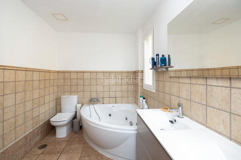 Foto c721cb51-d808-4854-b0b7-b22e8cef812f. Chalet avec chauffage parking piscine dans La Zubia Ciudad Zubia (La)