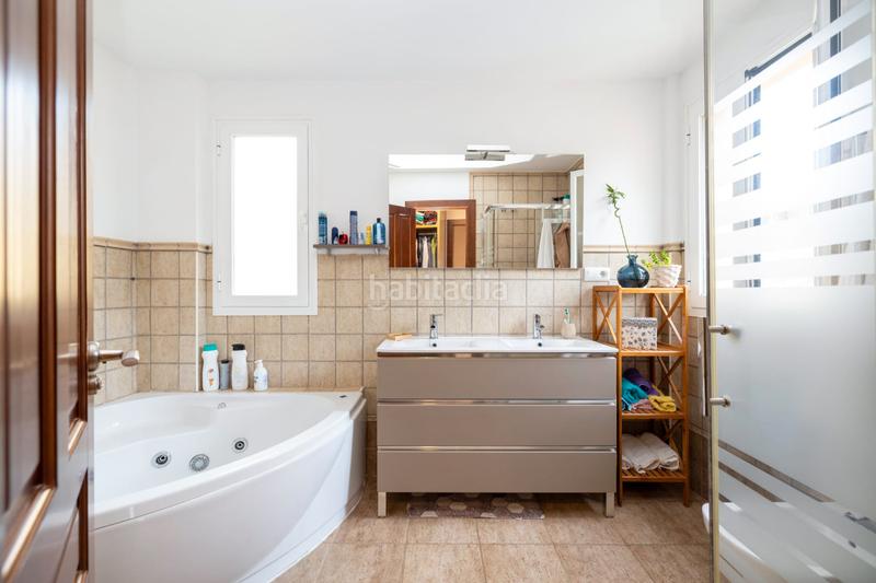 Foto 69d3cd78-8fd7-413d-a040-25095f0b4b4a. Chalet en La Zubia Ciudad Zubia (La)