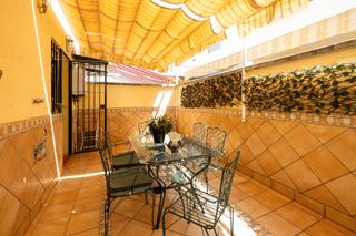 Maison jumelée à Calle el rosal 7. Precioso adosado junto parada de metro armilla