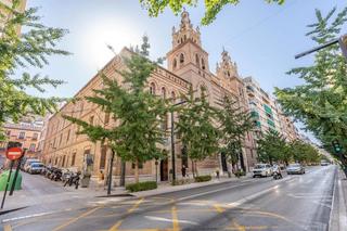 Alquiler Piso en Calle álvaro de bazán 24