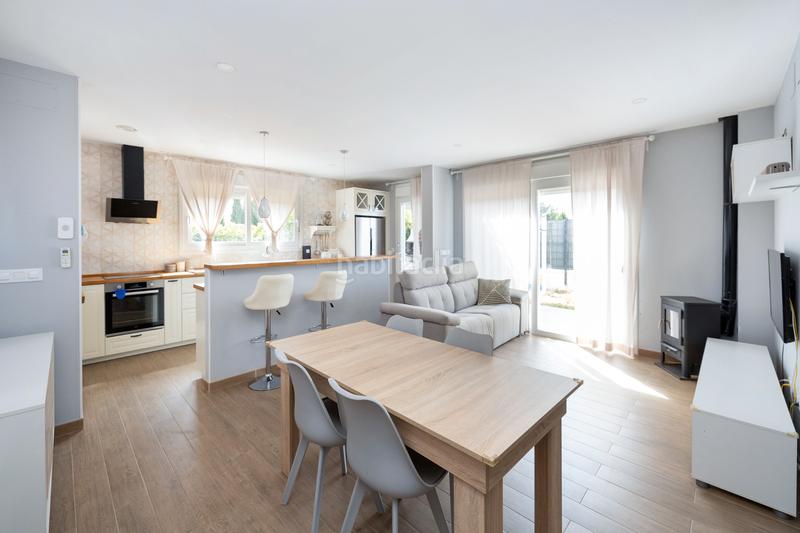 Foto 1782619d-54a5-4ab4-b23c-af9e383d90d2. Chalet con camino riscaldamento parcheggio piscina in Ogíjares