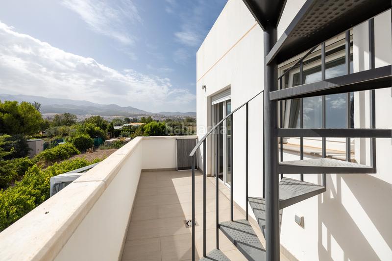 Foto 62c9b12b-0744-4721-943b-3da72549c562. Chalet con camino riscaldamento parcheggio piscina in Ogíjares