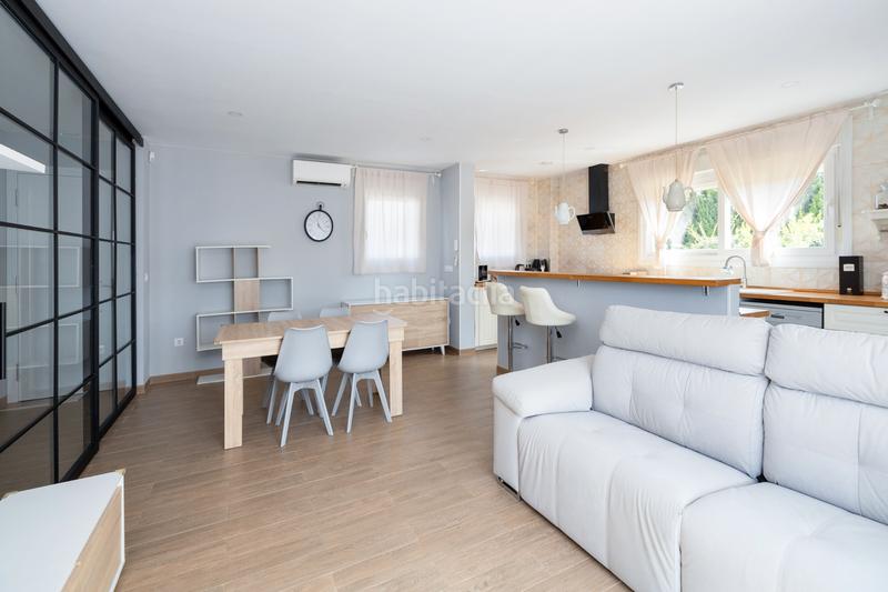 Foto eacb4f3d-2af7-43f6-9627-03981fbe4d99. Chalet con camino riscaldamento parcheggio piscina in Ogíjares