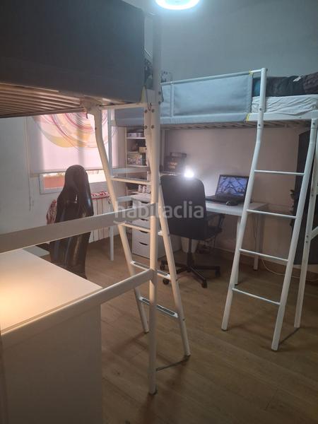 Foto 1ba10a5f-5de2-43b1-8fa9-4244308b1338. Piso en calle azor 25 en Pajaritos Granada