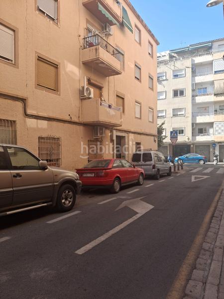 Foto c8c8fd1c-f1be-4b64-895d-bc37eb70bc94. Piso en calle azor 25 en Pajaritos Granada
