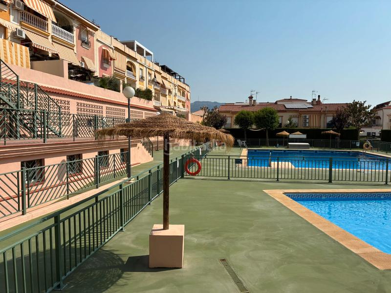 Foto b058c8f8-5b73-4549-8c25-f80e98aa30a2. Piso en avenida casa grande 2 en Gójar