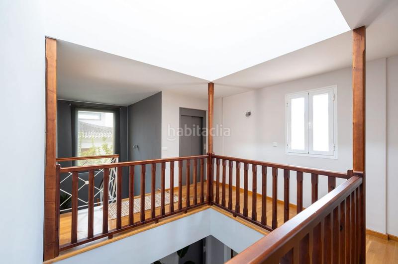 Foto 4a4e5bc4-7bad-41fb-8584-0971ecb897b8. Chalet dans calle gredos 33a dans Altos de la Zubia Zubia (La)