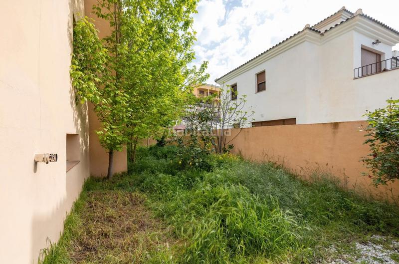 Foto e1664646-c723-4013-a68c-7f940fe9e614. Chalet dans calle gredos 33a dans Altos de la Zubia Zubia (La)