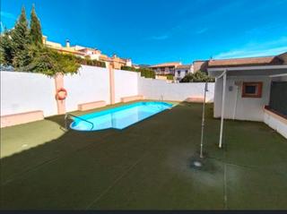 Pis  Calle vicente aleixandre