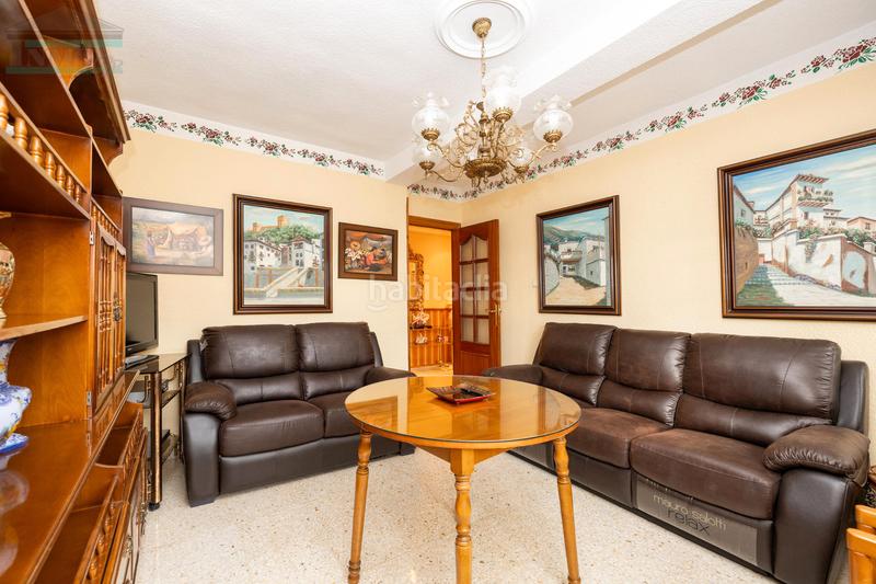 Foto 5e347f00-ee9a-40cb-aae7-85e2fefa1ec6. Piso en avenida de cadiz 36 en Barrio de Zaidín Granada