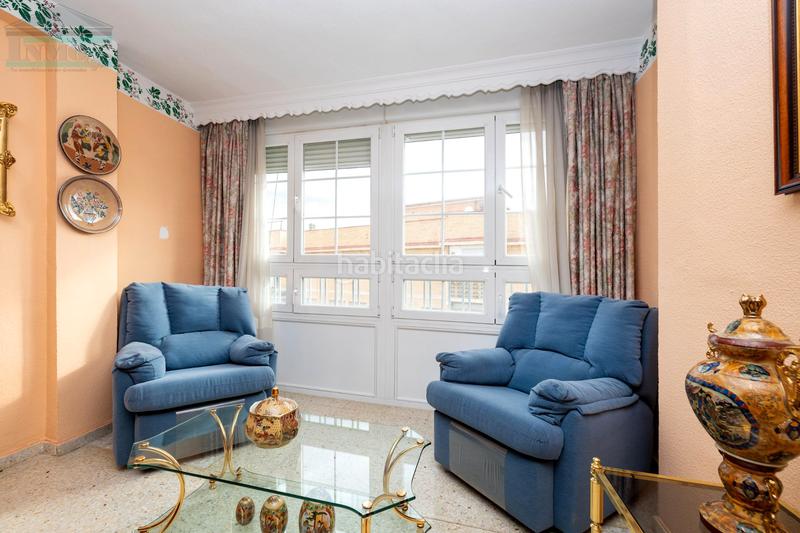 Foto 8c005c5b-cf9f-4afb-bb83-e441180b6004. Piso en avenida de cadiz 36 en Barrio de Zaidín Granada