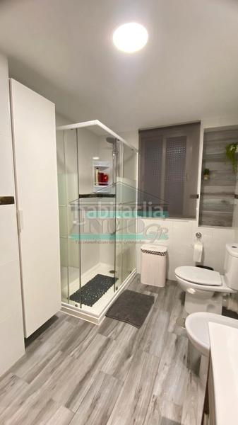 Foto 0b06dfce-06b9-4e95-966b-2313bd85c36a. Alquiler piso en travesía ingeniero santa cruz 23 en Granada