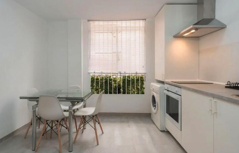 Foto 471468c3-1596-48b7-bd3e-4266ab18d8ed. Piso en calle comendadoras de santiago 13 en San Matías - Realejo Granada