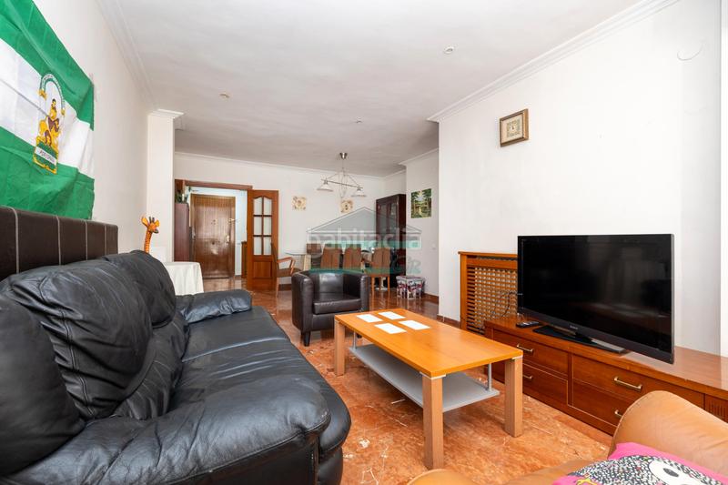 Foto 06197b19-780d-4a10-bc14-55759ad82970. Appartement dans calle pedro antonio de alarcón 33 dans Granada