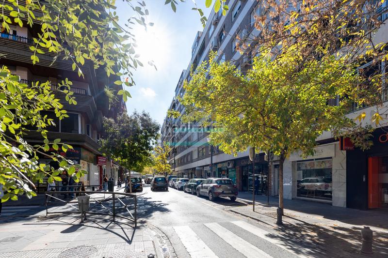 Foto 395c2b38-7f7c-459a-8799-23e749f99b9b. Appartement dans calle pedro antonio de alarcón 33 dans Granada