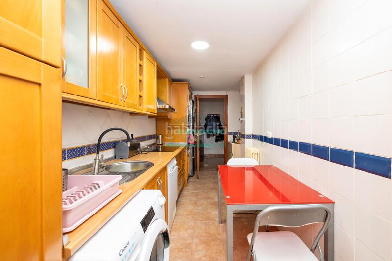 Foto 3f99bcc5-f732-4efc-9b40-20ebaff80507. Appartement dans calle pedro antonio de alarcón 33 dans Granada