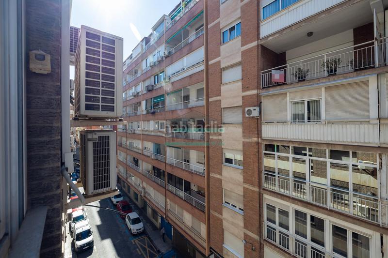 Foto 5b476b8d-5f60-4b49-9ef6-c0c346e2a8d7. Appartement dans calle pedro antonio de alarcón 33 dans Granada