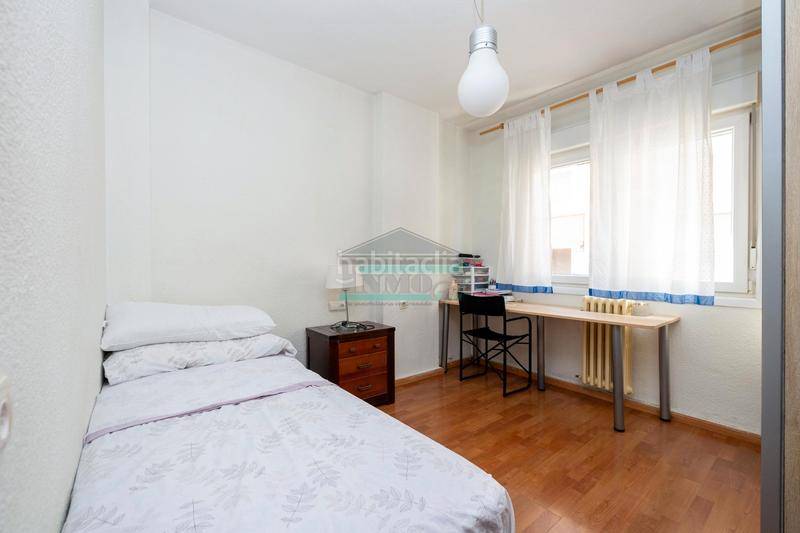 Foto 8e10703e-12a6-4777-b36c-87c20ff125e5. Appartement dans calle pedro antonio de alarcón 33 dans Granada