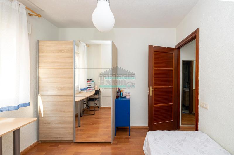 Foto badb5d20-3b4a-42ed-9d84-91b9a7d5ac4b. Appartement dans calle pedro antonio de alarcón 33 dans Granada