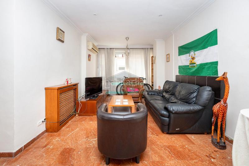 Foto c38dbf68-c929-44ac-be89-b92d4a983420. Appartement dans calle pedro antonio de alarcón 33 dans Granada