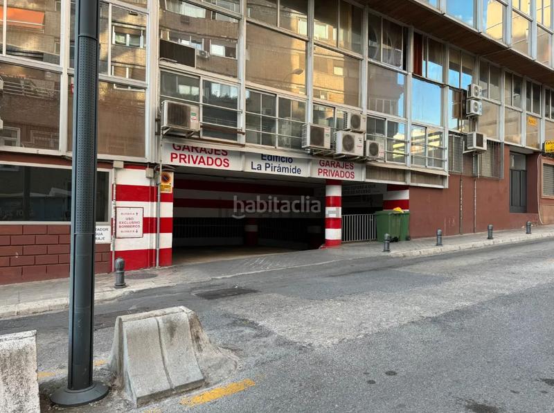 Foto c6297862-822b-49da-a0cd-cac4488cf8d7. Flat in avenida de la constitución 20 in Plaza de Toros Granada